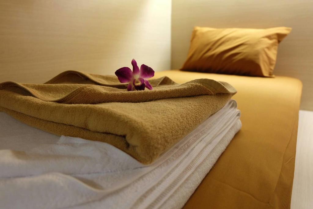 Rockstel Loma Hostel Phuket Kültér fotó