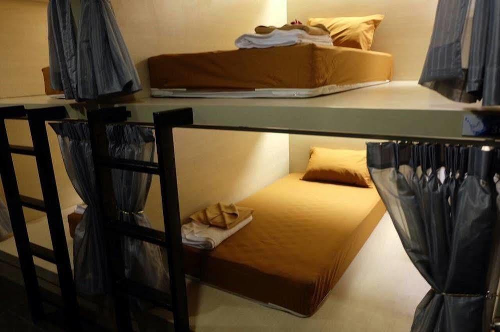 Rockstel Loma Hostel Phuket Kültér fotó